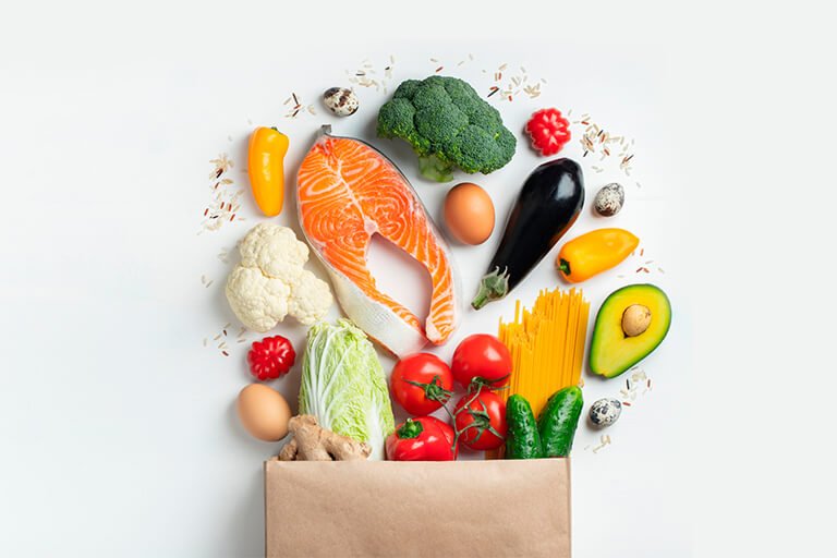 Além do Açúcar: Os Alimentos que Blindam seu Cabelo contra o Envelhecimento Prematuro